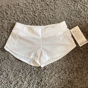 BRAND NEW lululemon speed up shorts white 2.5